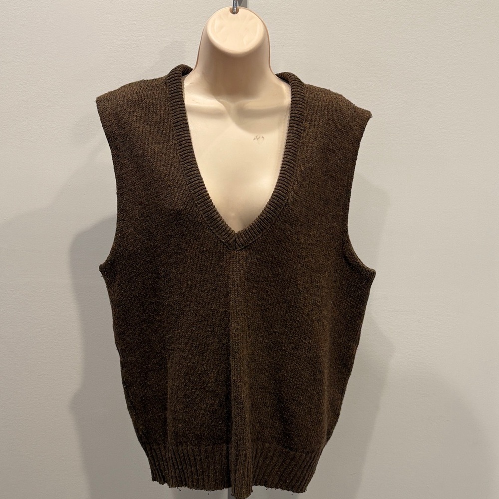 Vintage Jantzen Dark Brown V-Neck Men's Size M Sweater Vest Y2K Knit Ribbon